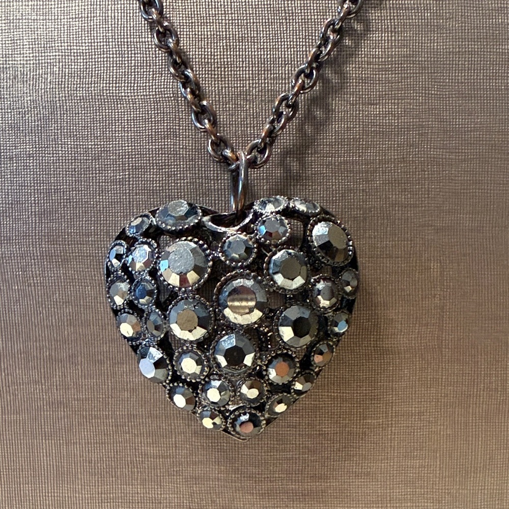Elegant Silver Heart Pendant Necklace